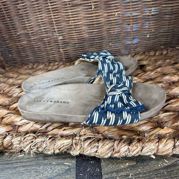 Lucky Brand Sz 8M Women's Blue White Printed Slip On Slide Sandal - Picture 1 of 9